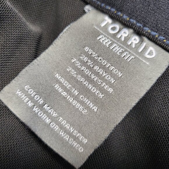 Torrid Jeans Womens 24R Plus Bombshell Skinny Premium Stretch Tummy Panel 44X27 - Picture 4 of 16